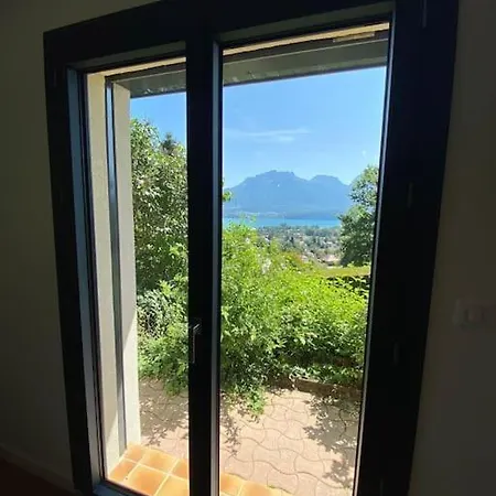 Guest house Les Rochers Du Cessenaz